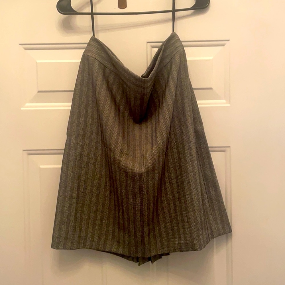 NWT Antonio Melani Black and Gray Pleated Skirt